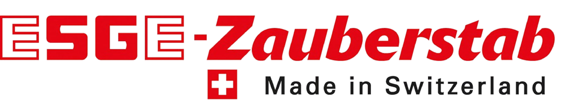 Logo des ESGE-Zauberstabs in roter Schrift. Unter dem Schriftzug steht "Made in Switzerland" in kleinerer, grauer Schrift. Der Fokus liegt auf dem Markennamen und der Herkunft.
