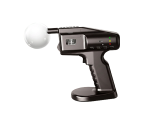 Schwarzes, pistolengriff‑förmiges Gerät auf Standfuß mit weißer Kugel an der Spitze; Gehäuse mit Tasten, Anschlüssen und kleinen LED‑Leuchten.