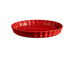 Rote, glänzende Keramik-Quiche- oder Tarteform mit flachem Boden und gewelltem Rand.