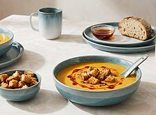 Image of Kürbis Suppe mit Chili Öl und Croutons