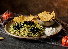 Image of Spinnen-Guacamole mit Nachos