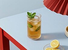 Image of Selbstgemachter Hibiskus Minz Eistee