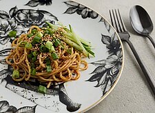 Image of Chili-Oil-Noodles als Snackportion