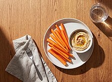 Image of Karottensticks mit Hummus