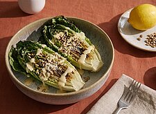 Image of Romanasalat vom Grill mit Zitronen-Dressing