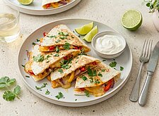 Image of Quesadillas mit Käse und Paprika
