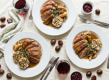 Image of Gänsebraten mit Maronen-Semmelknödelfüllung