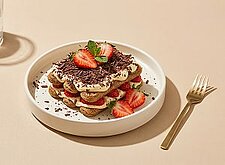 Image of Tiramisu mit Erdbeeren und Grand Marnier