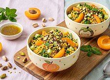 Image of Bulgursalat mit Aprikosen und Pistazien
