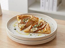 Image of Blätterteig Tarte mit Birne und Ziegenkäse