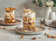 Image of Apfelstrudel-Dessert im Glas