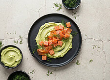 Image of Lachs auf Avocadocreme