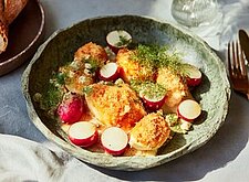 Image of Gebackene Radieschen mit gebratenem Camembert