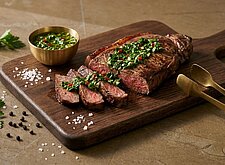 Image of Rindshuftsteak mit Chimichurri