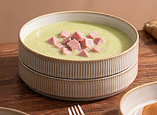Image of Kohlrabicremesuppe mit Schinken