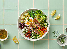 Image of Salat Niçoise mit Rotbarbe