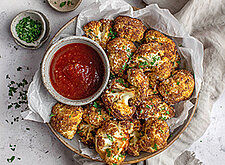 Image of Blumenkohl-Shawarma-Bites mit Dip