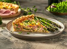 Image of Spargelquiche mit Lachsschinken