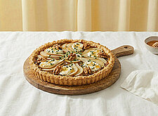 Image of Ziegenkäse-Tartlets mit Feigensenf, Birne, Walnuss & Honig
