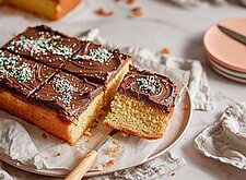 Image of Saftiger Rührkuchen mit Schoko Frosting