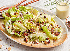 Image of Caesar Salad mit gerösteten Mandeln