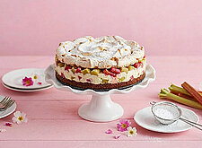 Image of Rhabarber-Baiser-Torte