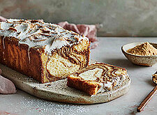 Image of Sandkuchen mit Mandelbaiser