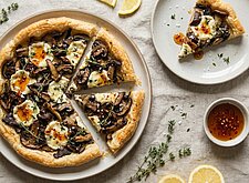 Image of Pilz Tarte mit Ziegenkäse und Thymian