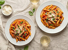 Image of Penne mit Tomaten-Paprika Sauce