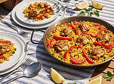Image of Paella mit Huhn und Gemüse