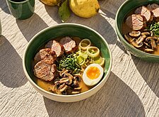 Image of Ramen mit Schweinefilet und Senf-Miso