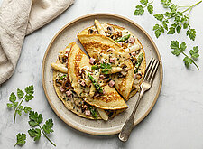 Image of Pfannkuchen mit Spargel