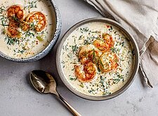 Image of Spargelsuppe mit Shrimps