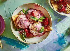 Image of Erdbeer-Eiscreme