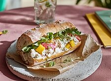 Image of Sandwich mit hausgemachtem Hähnchensalat