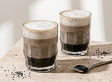 Image of Schwarzer Sesam Latte