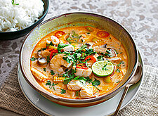 Image of Thailändische Fischsuppe mit Kokosmilch