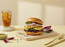 Image of Halloumi-Burger mit Honig-Senf-Soße