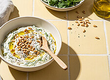 Image of Rucolaquark mit Pinienkernen