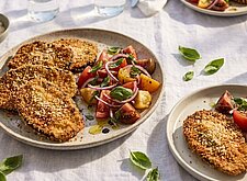 Image of Auberginen Schnitzel mit Tomaten Salat