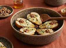 Image of Birnen Pfännchen mit Gorgonzola und Honig