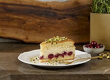 Image of Schweizer Reiskuchen mit Kirschen