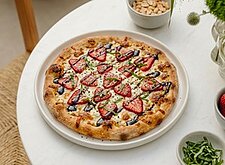Image of Erdbeer Balsamico Pizza