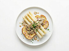 Image of Spargel auf bayrische Art