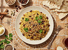 Image of Arabischer Reis mit Pinienkernen und Rosinen