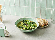 Image of Grüne Minestrone mit Pesto