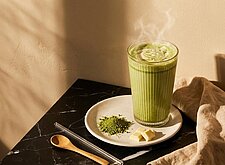 Image of Matcha Latte mit weißer Schokolade