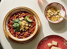 Image of Chili Bohnen Eintopf mit Tortilla Crunch