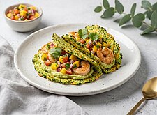 Image of Brokkoli-Tacos mit Mango-Tomaten-Salsa und Garnelen