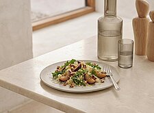 Image of Couscous Salat mit Zwetschgen, Rucola und Walnüssen
